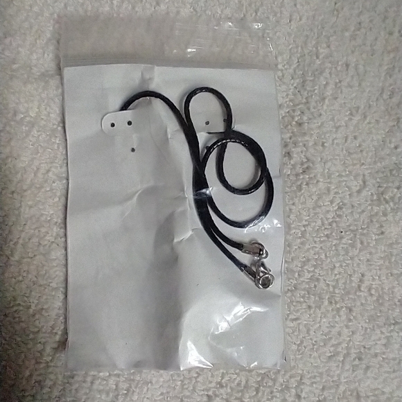 Katrina's collection handcrafted necklace silvertone black cord - Picture 2 of 3